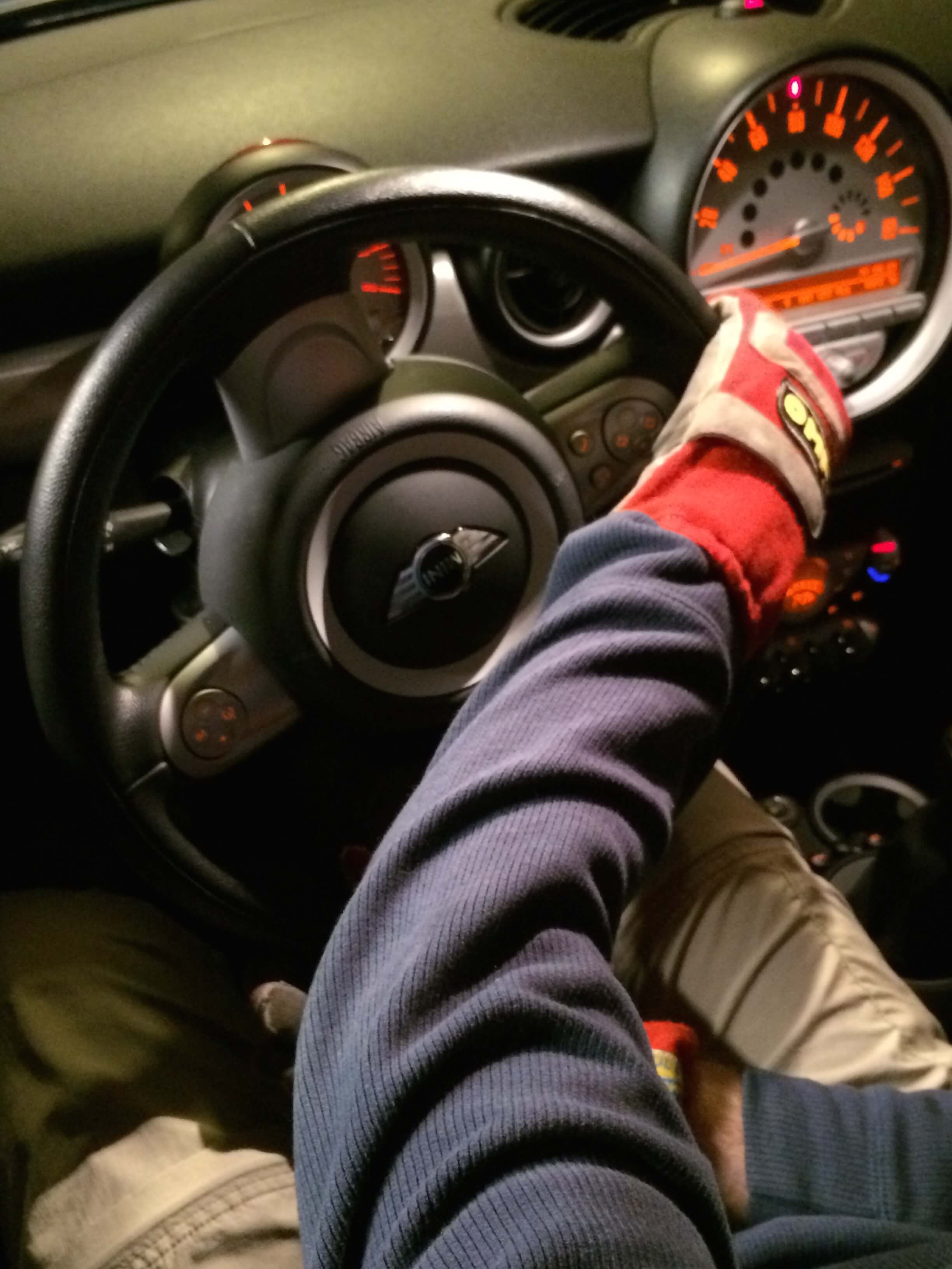 Unlock Driving Mastery: Hand To Hand Steering Secrets - iy450z1